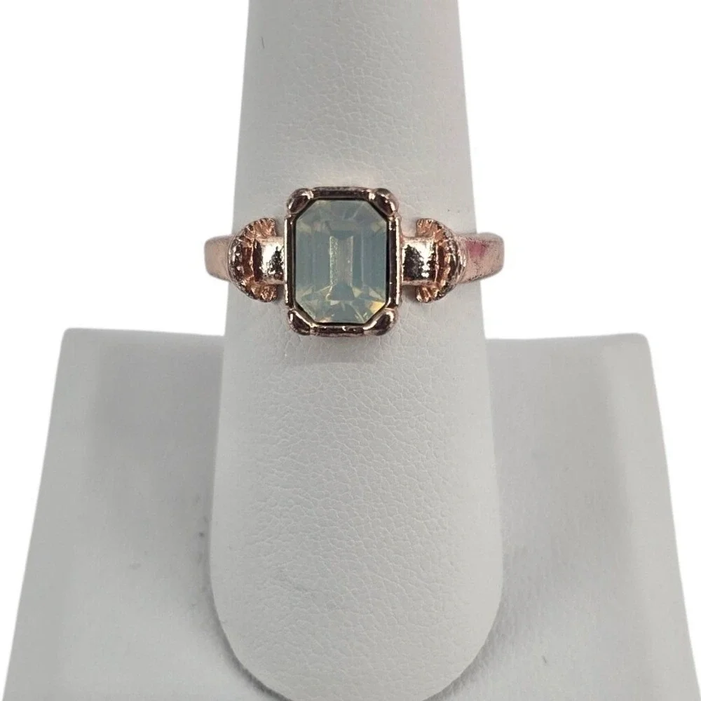 Ring Womens Size 7.5 Emerald Cut Faux Opal Rose Gold Tone Statement EUC